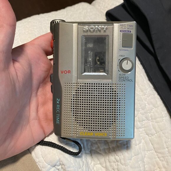 Vintage Sony TCM-200DV Handheld Cassette Clear Voice Recorder/Player VOR - Picture 10 of 10